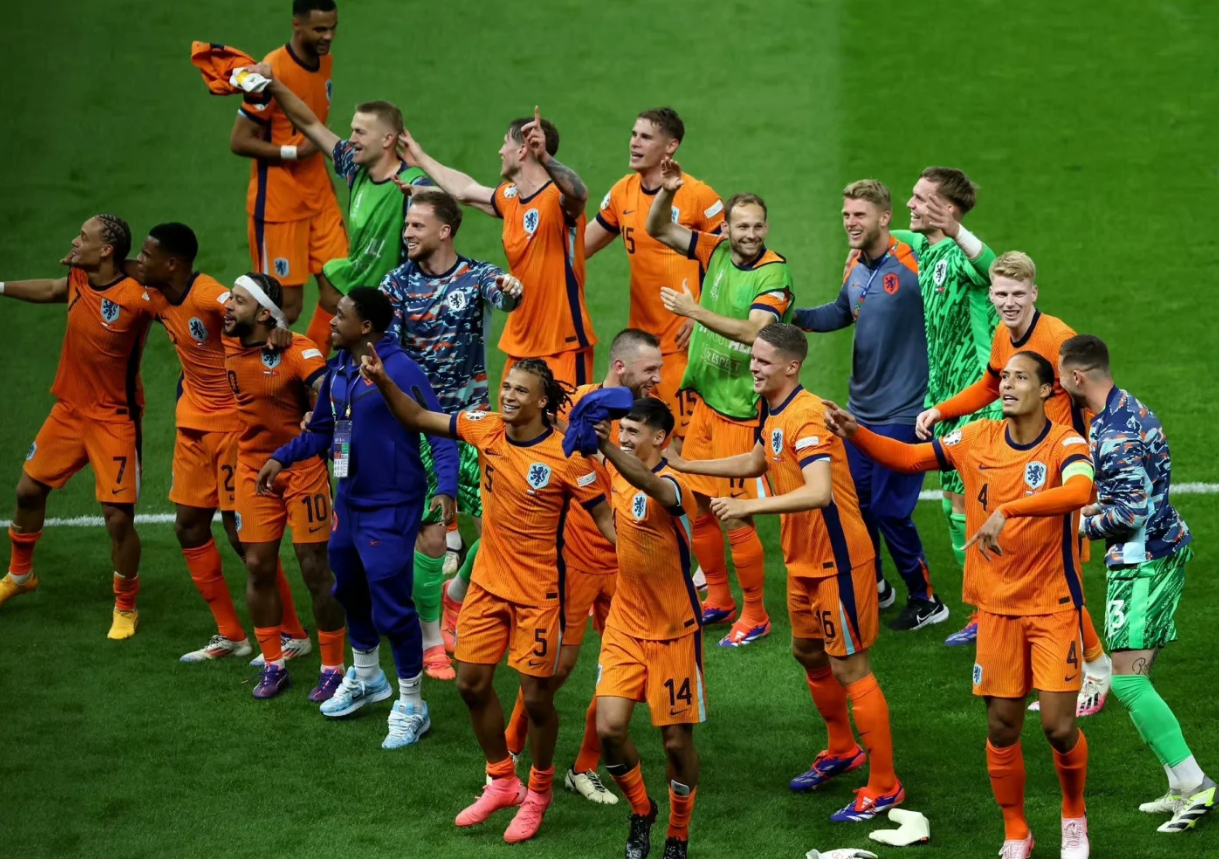 荷兰队在比赛中打出了精彩绝伦的表现 荷兰队在比赛中打出了精彩绝伦的表现