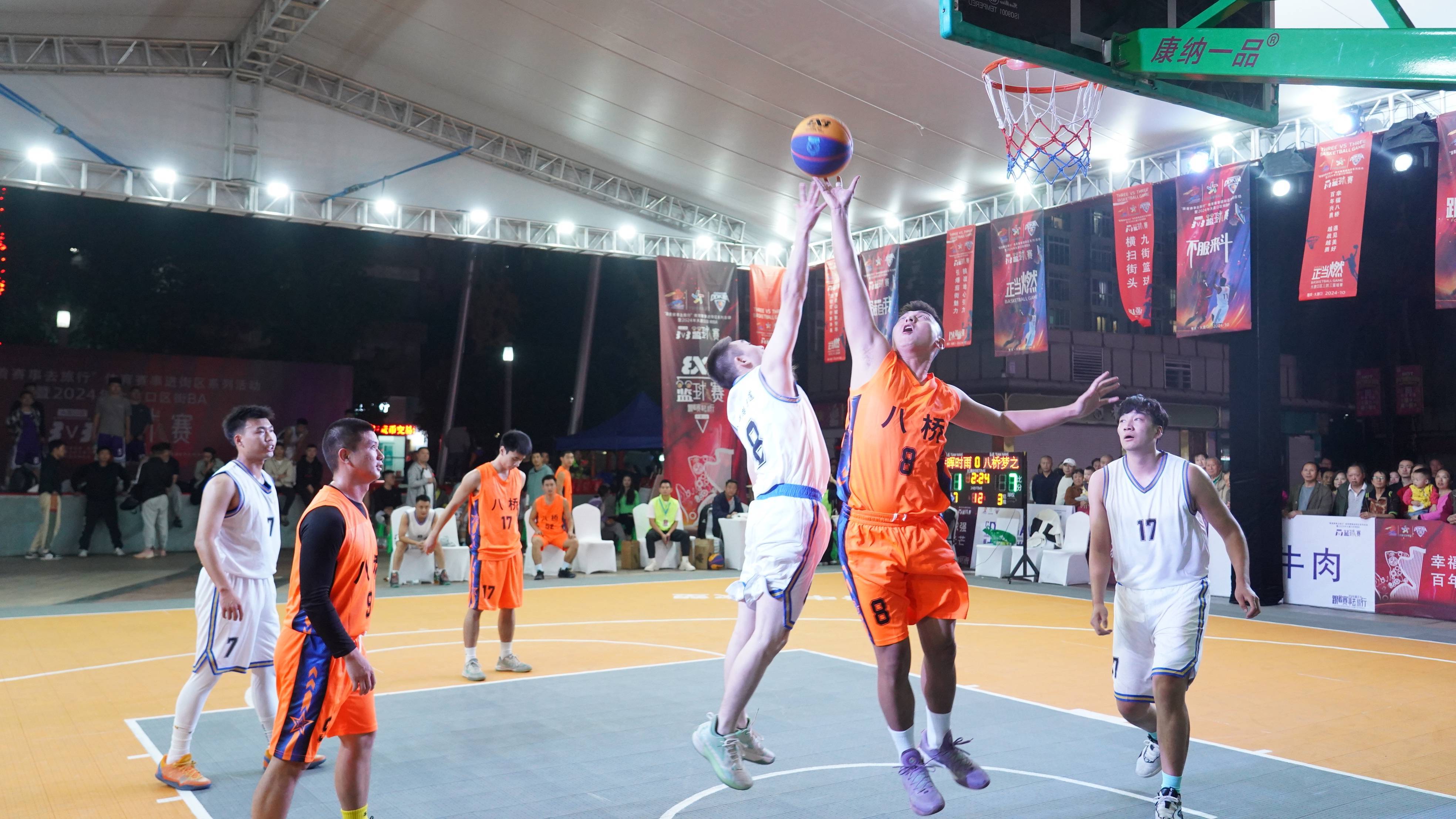 国际篮球赛事上球员们展现出色状态 国际篮球赛事上球员们展现出色状态