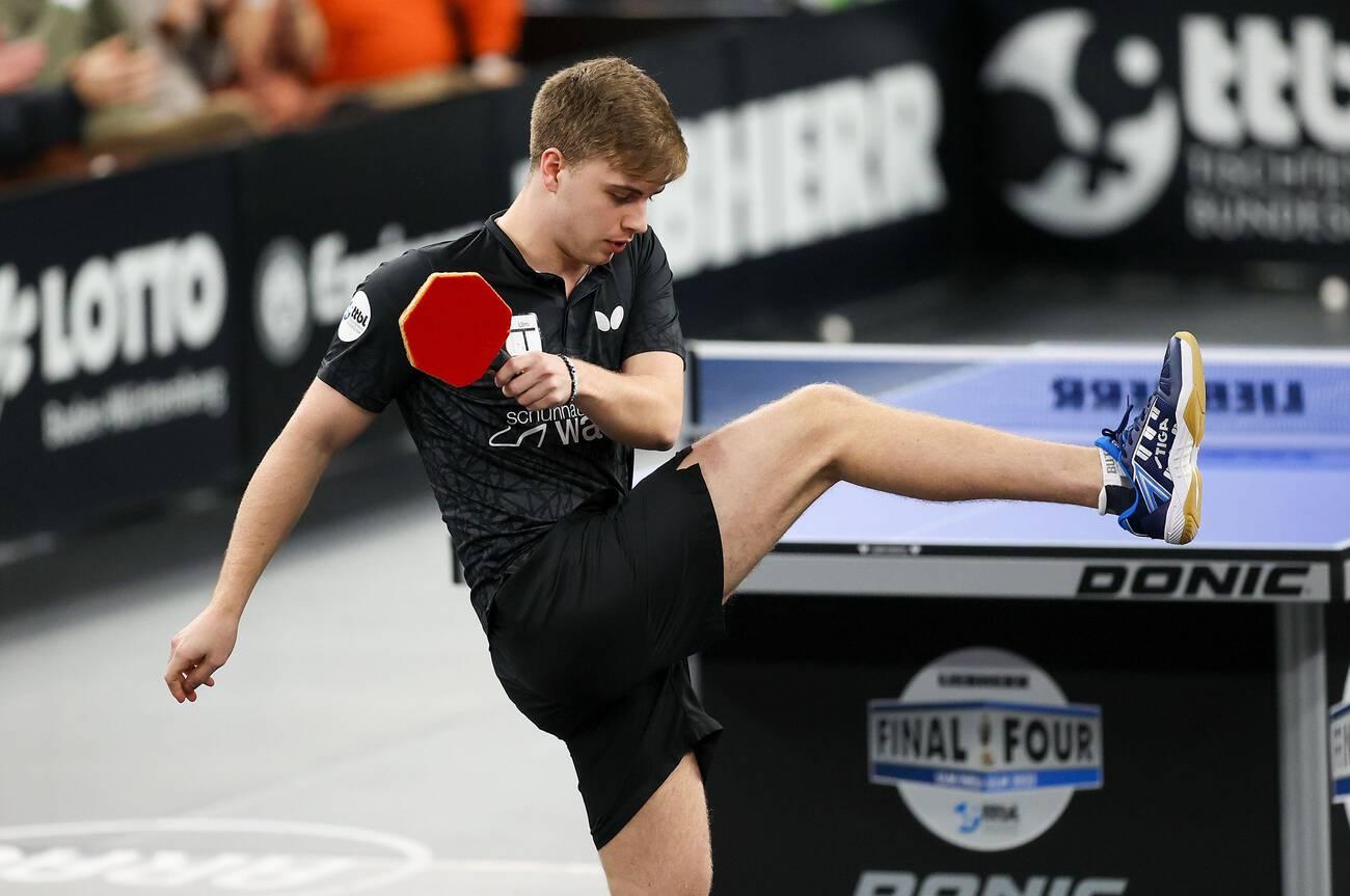 瑞典队教练赞扬球员的拼搏精神