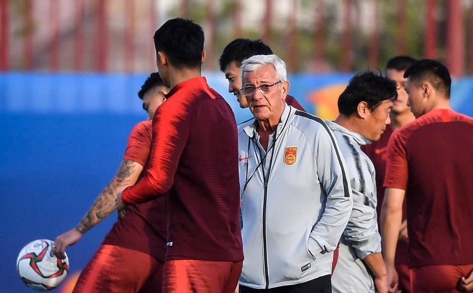 包含科威特球队取得关键胜利，挺进八强的词条