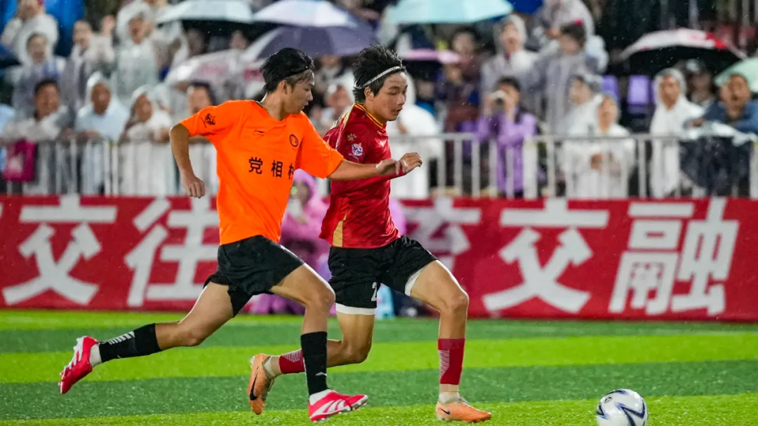 贵州队在比赛中展现出强大的进攻火力 贵州队在比赛中展现出强大的进攻火力