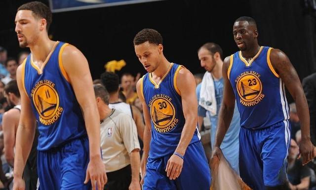 勇士核心汤普森距离复出时间曝光球迷期待他重返赛场的简单介绍 勇士核心汤普森距离复出时间曝光球迷期待他重返赛场的简单介绍