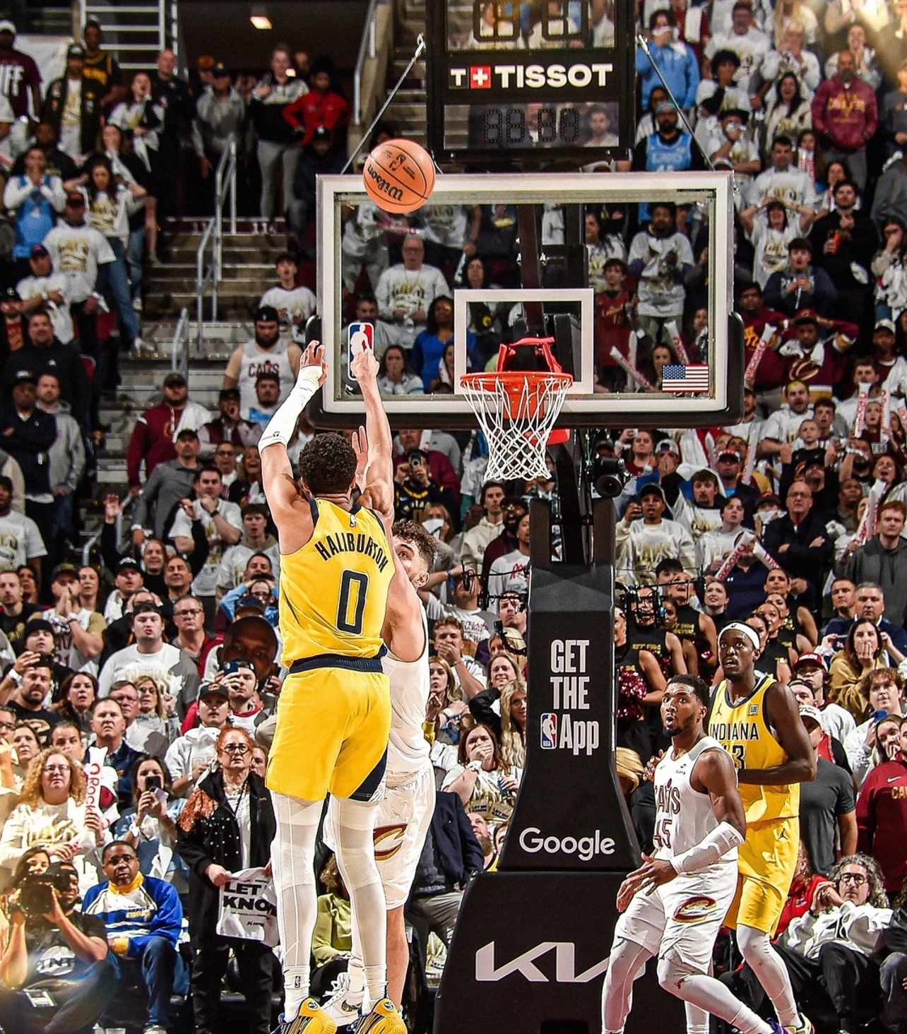 米切尔入主首秀，爵士战胜黄蜂终结三连败