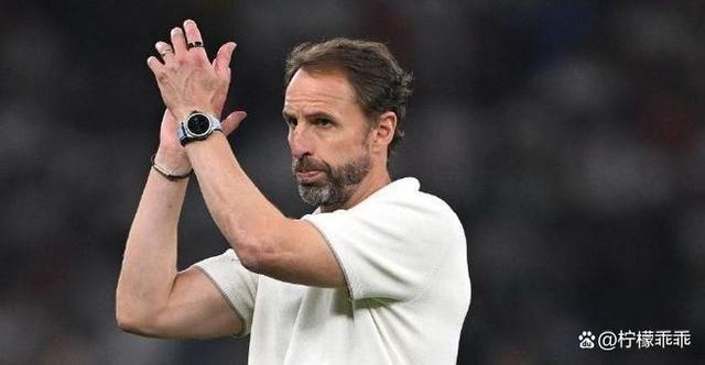 埃弗顿官方确认穆里尼奥已成新任主帅! 埃弗顿官方确认穆里尼奥已成新任主帅!