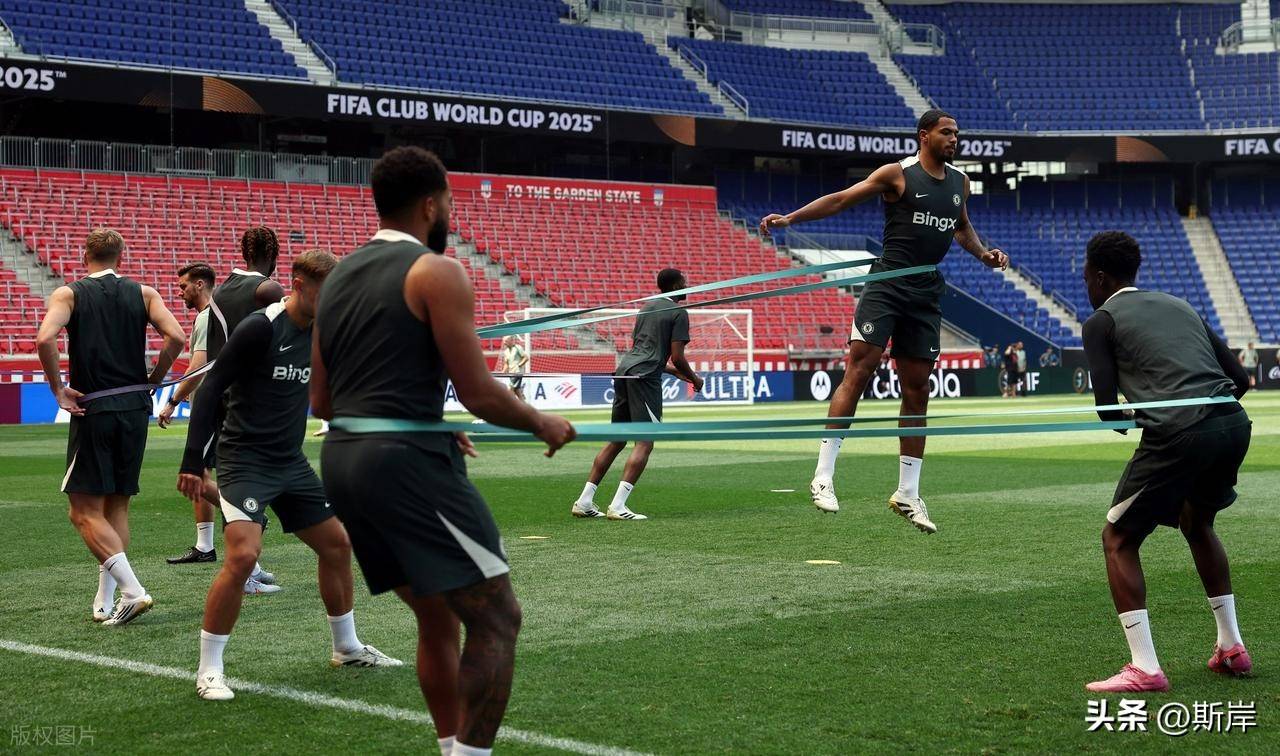 切尔西进攻犀利，主场力取三分