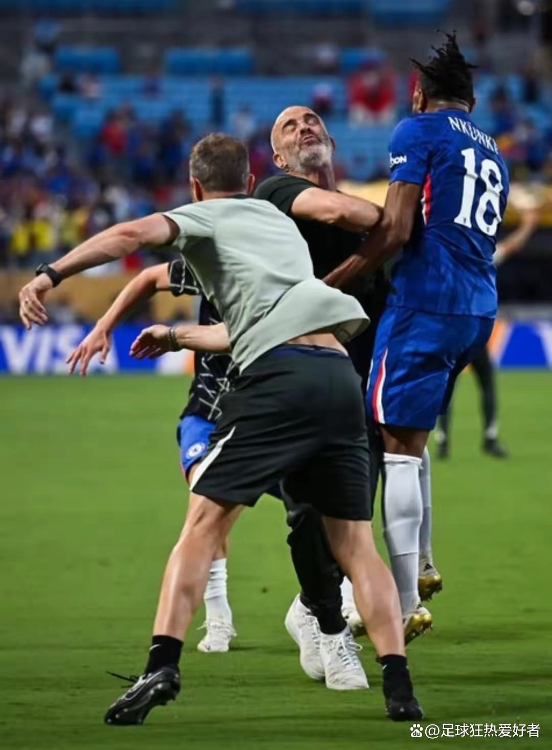 切尔西进攻犀利，主场力取三分