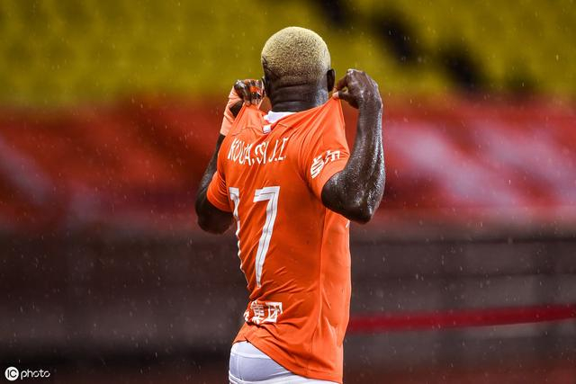 包含武汉卓尔击败广州富力！保持中游实力的词条