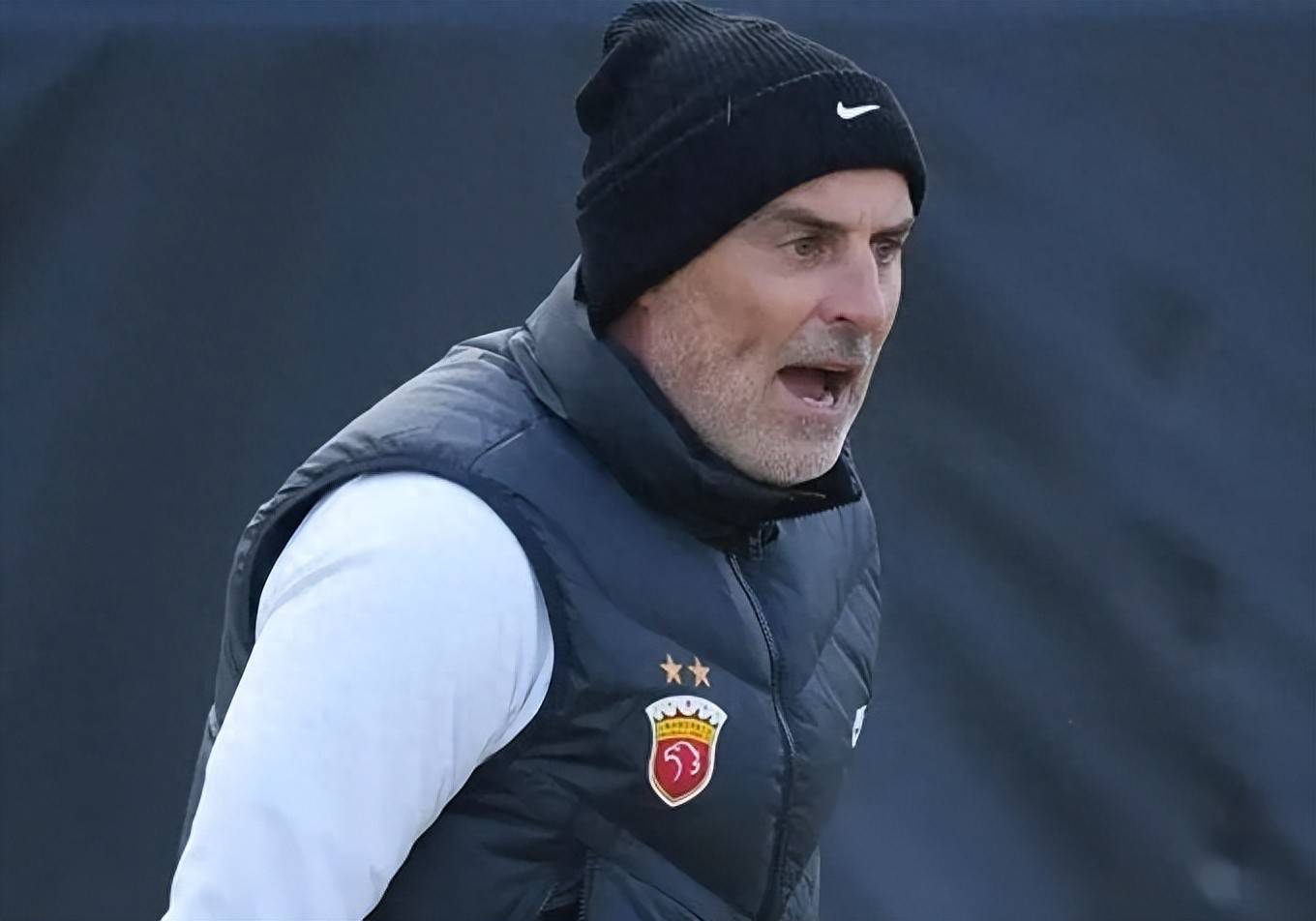 包含上海上港联赛表现出色,球队信心十足的词条 包含上海上港联赛表现出色,球队信心十足的词条